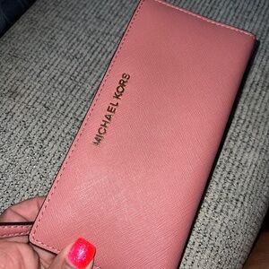 Micheal kors wallet